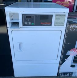 SpeedQueen Eléctric Dryer