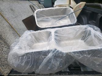 Undermount sinks