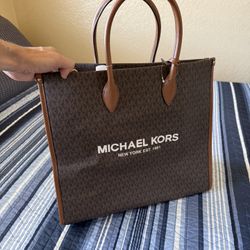 Michael Khors Purse