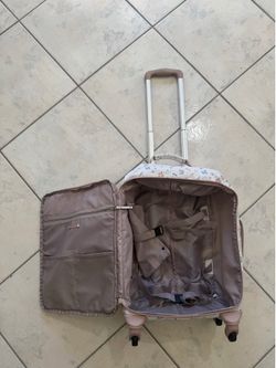🌸 Brand New Rolling Carry-On – Never Used ✈️