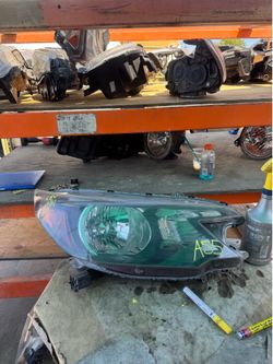 Honda CRV RIGHT USED OEM HEADLIGHT (2012-2014)