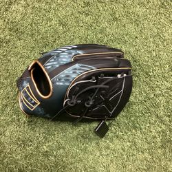 Rawlings Rev X1   11.75”   RHT  SKU5(contact info removed)