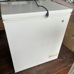 GE Chest Freezer 