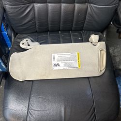 2002-03-04-05-06 GMC Sierra Yukon Passenger Side Visor