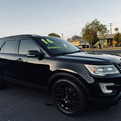 2016 Ford Explorer