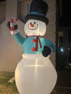 12Ft Snowman Inflatable 