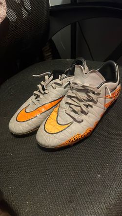 Hypervenoms soccer shoes size 7.5
