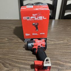 Milwaukee M18 Fuel 3/8” Mid-Torque Impact Wrench 