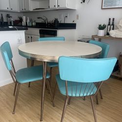 Vintage Retro Round Diner Table & Chairs