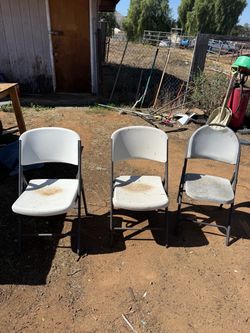 Lifetime Folding Chairs – Set of 3