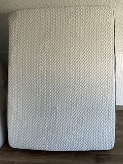 Brentwood Home Queen Mattress