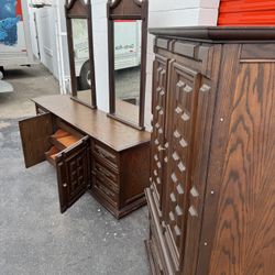 (Delivery 🚚)Vintage Real WoodArmoire Closet And Dresser 