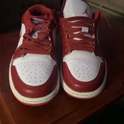 Jordan One Low “ Dune Red “