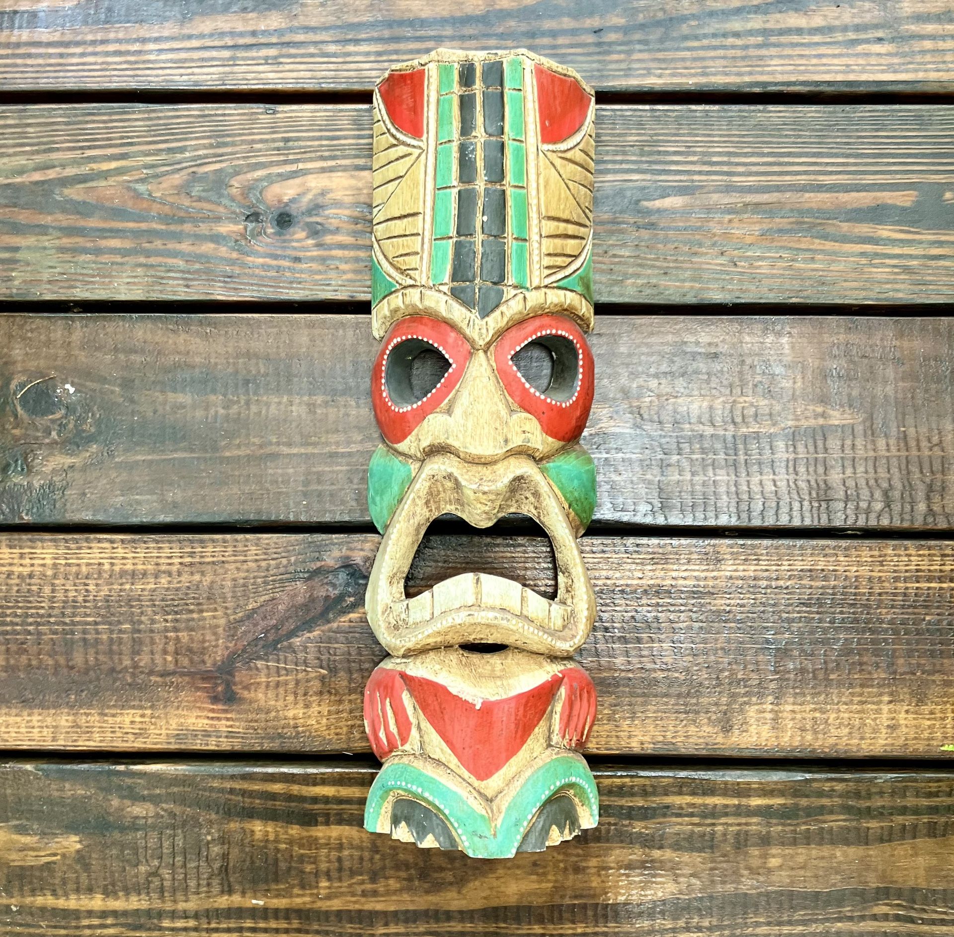 19” Polynesian Tiki Mask: 19”H X 6”W