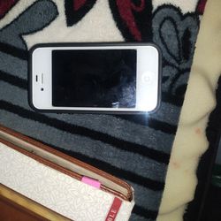 Apple iPhone 4s 32 Gb( iCloud Removed.)