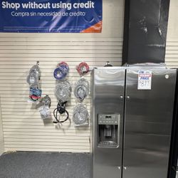 GE Refrigerator. 🚚WE DELIVER🚚