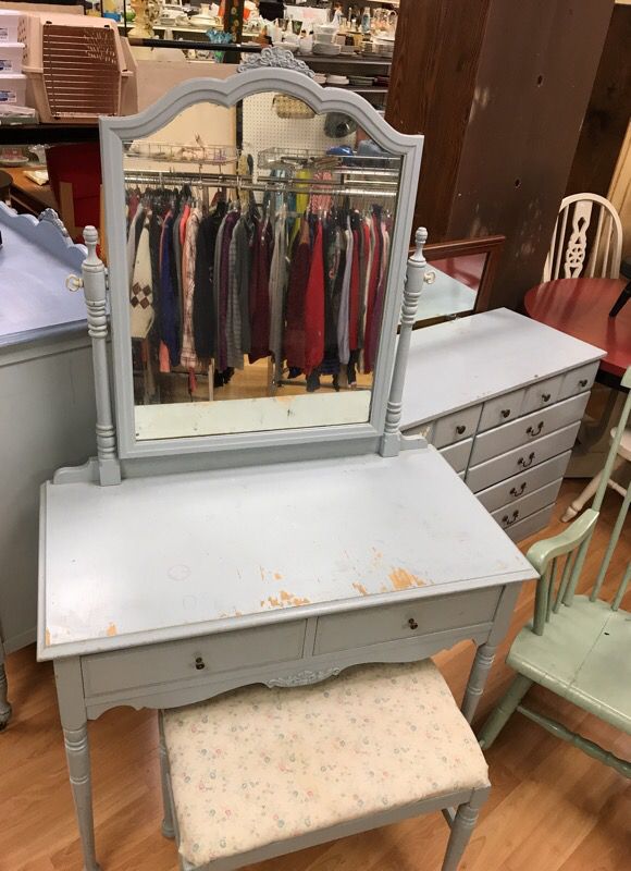 Vintage vanity with bench