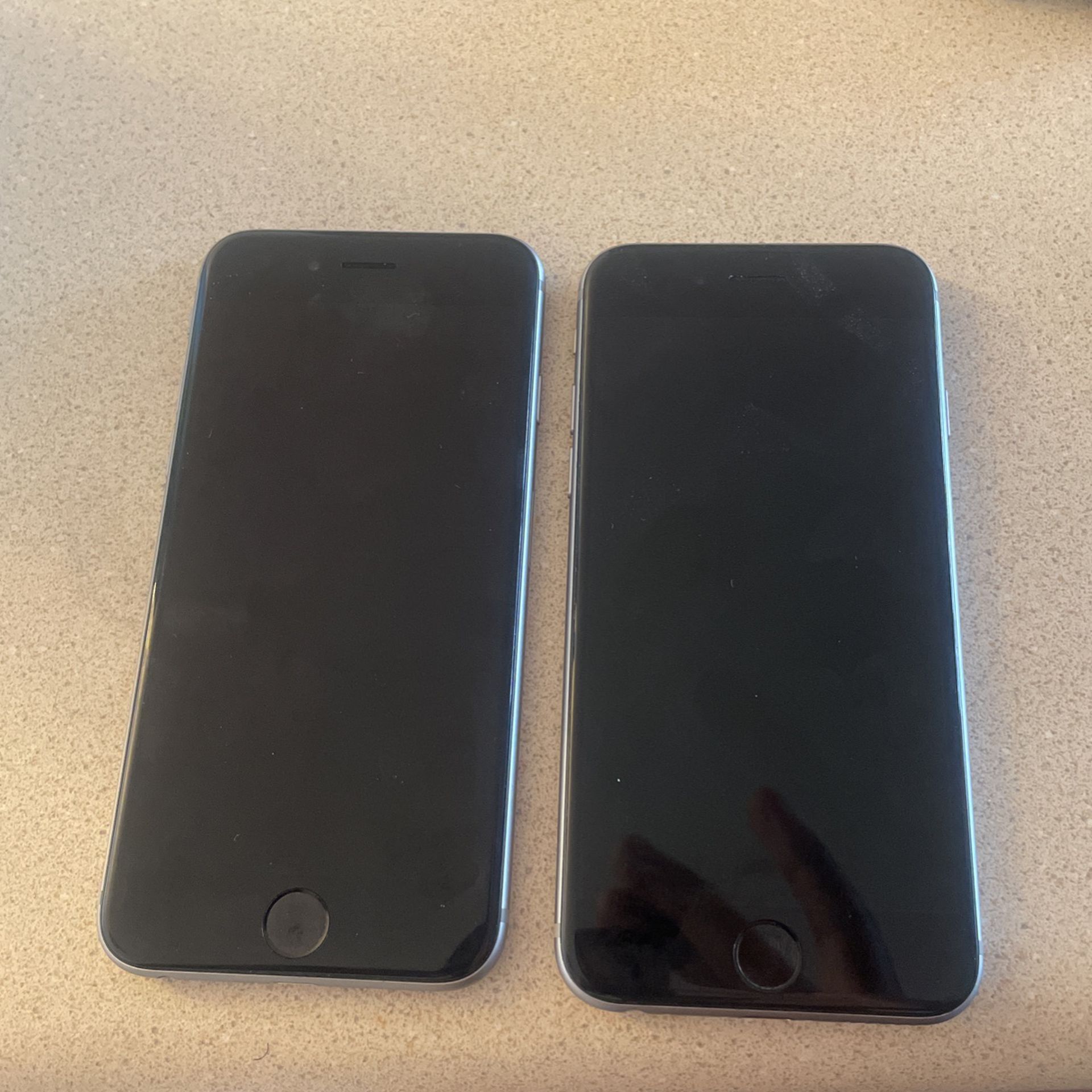 Two iPhone 6’s Plus