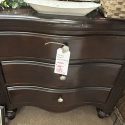 Lovely Antique Dresser Chest of Drawers