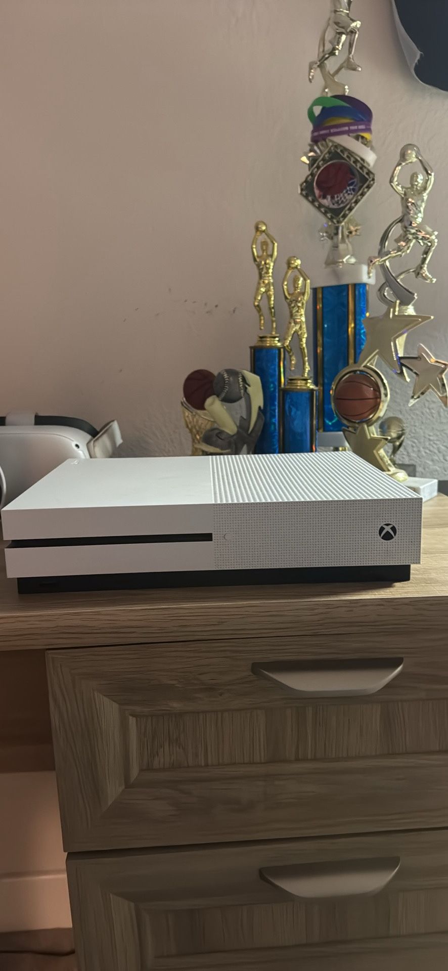 Xbox One S (Disk Version)