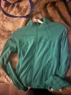 Lululemon size 7 cascadia green define cropped