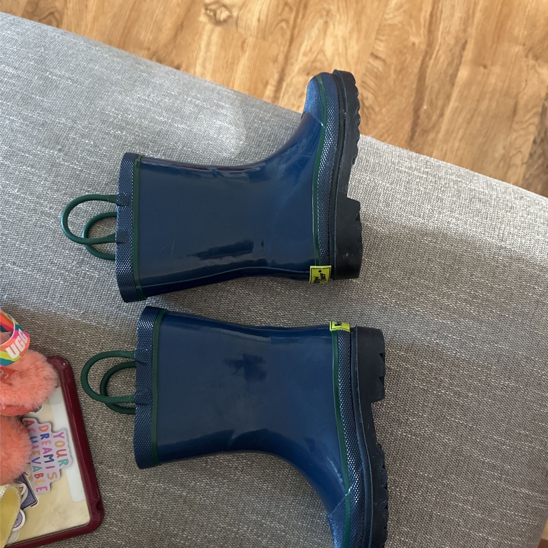 Boys Size 9 Toddler Rain Boots 