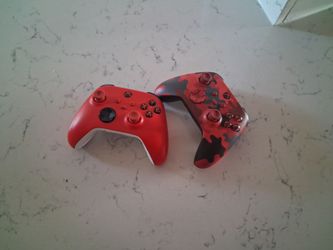 Xbox one ( with 2 controllers) controllers and the Xbox are in pretty good condition