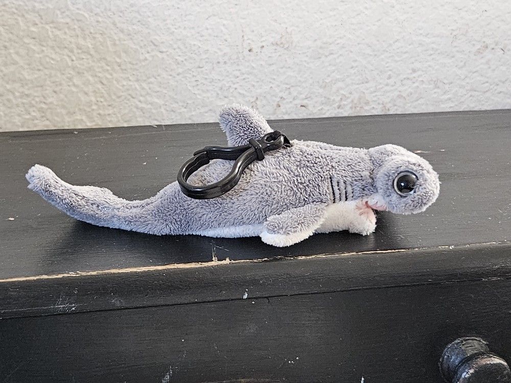 Dan Dee Discovery Shark Week Hammerhead Shark Backpack Key Chain Clip With Sound