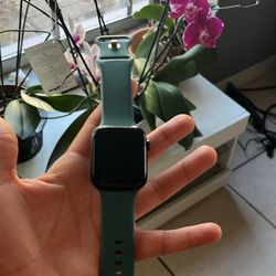 Apple Watch SE 2nd Gen 44 mm