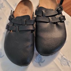 Brand New Ladies Berkies