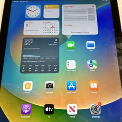 iPad 6th Generation WiFi 32GB Good Condition Unlocked 