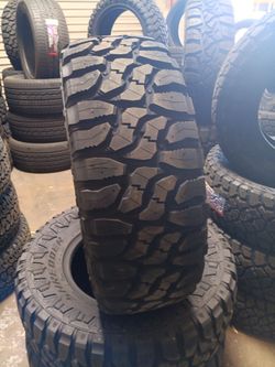 New Set Of Tires 285 70 17 APLUS MT
