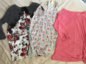 Assorted tops, tanks, blouses in Junior girls size Medium