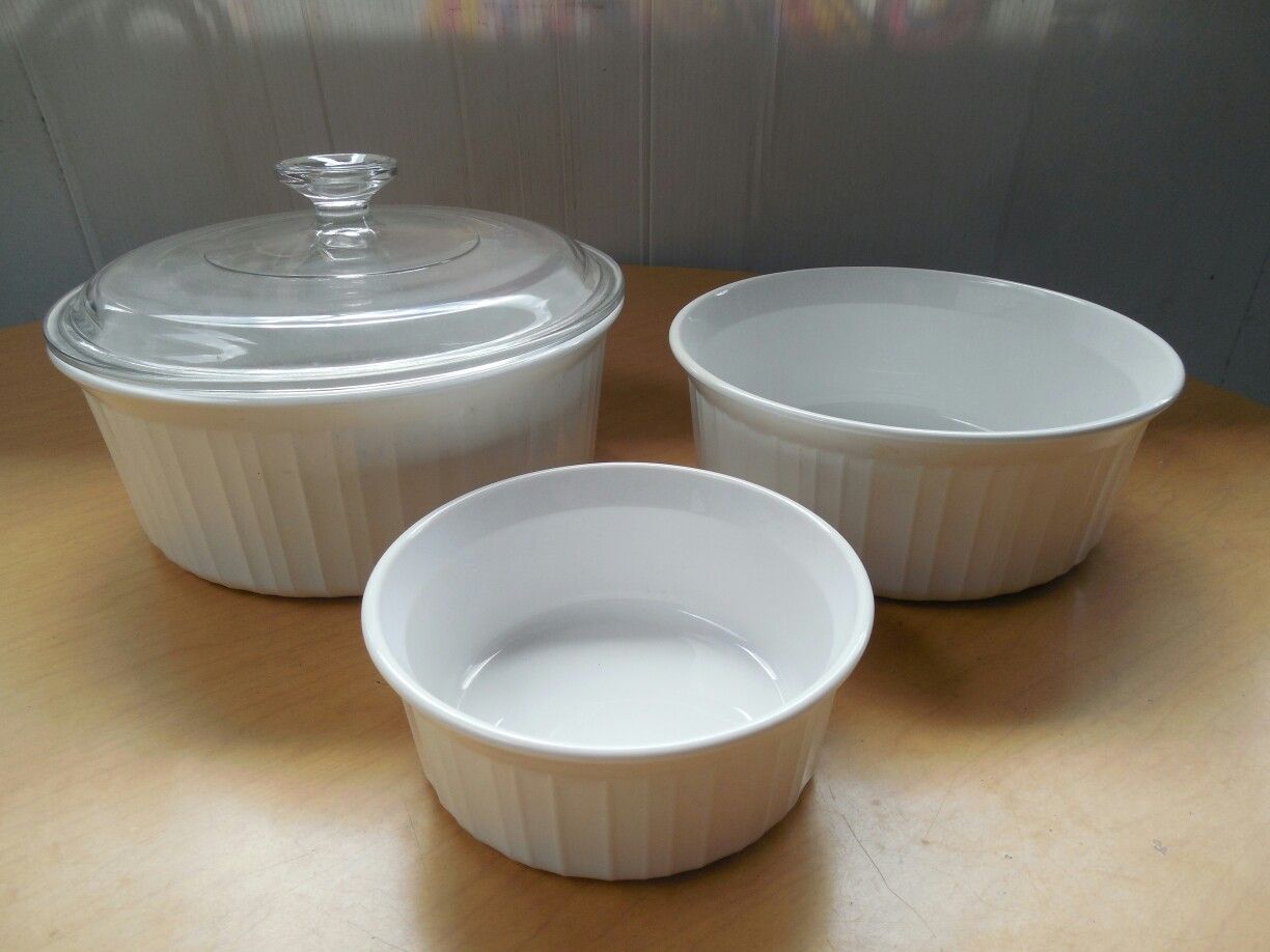 4 piece Corning cookware
