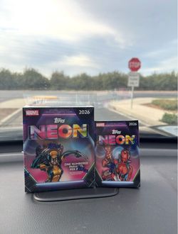 Marvel Topps NEON