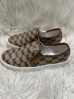 MK SHOES SIZE 2