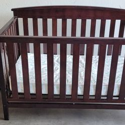 Baby Crib With Mattress.