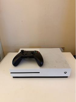 Xbox One S + Wireless Controller – Clean & Tested