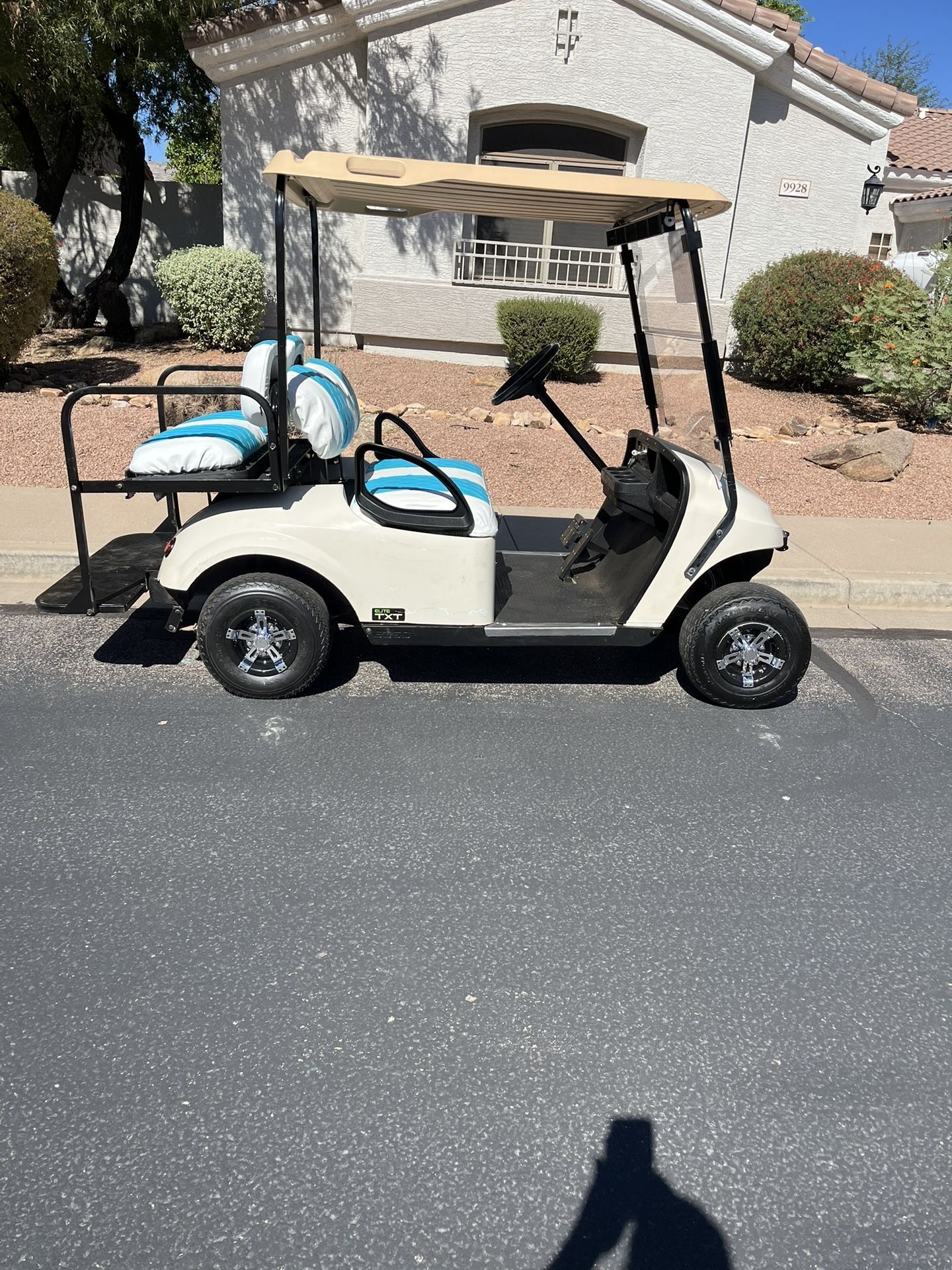 2018 EZ go TXT elite with lithium battery