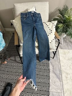 🔥 GOOD AMERICAN GOOD LEGS FLARE JEANS — SIZE 6/28 🔥
