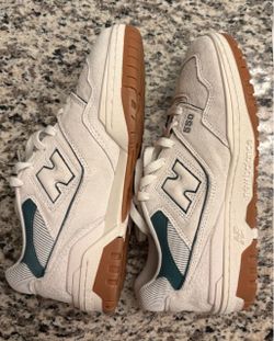 Men’s New Balance Suede 550 (size 8)