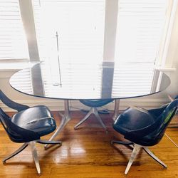 Set glass table, 2 chairst and 1 stool  with brushed steel feet