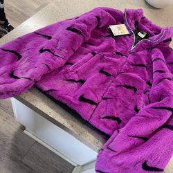 Women’s Nike puffer Jacket