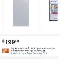 Magic Chef Mini Fridge