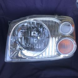 Nissan Frontier Headlight Assembly 