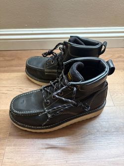 Boots Wolverines size 8.5