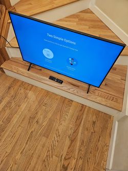 New Cond SAMSUNG 44 INCHES TV WITH REMOT CONTROL. , WORKS EXCELLENT. , IN THE BOX