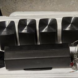 Samsung 5.1 Surround Sound Speaker and Subwoofer Set