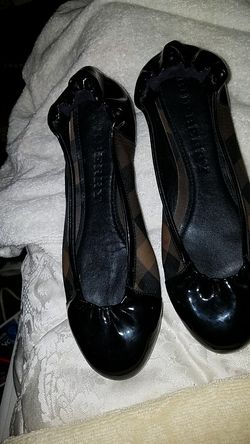 Burberry sz6.5