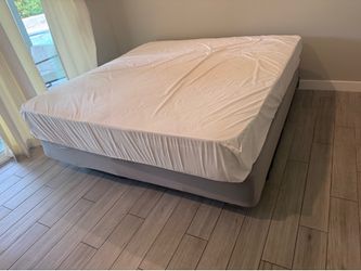 King Size Mattress / Box Spring / Frame